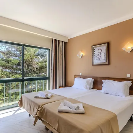 #384 Bright Pool View Ac & Balcony Appartement