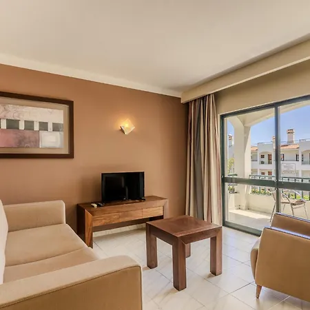 아파트 #384 Bright Pool View Ac & Balcony *