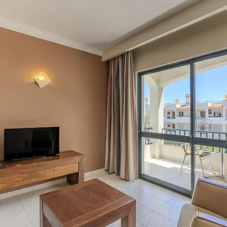 #384 Bright Pool View Ac & Balcony